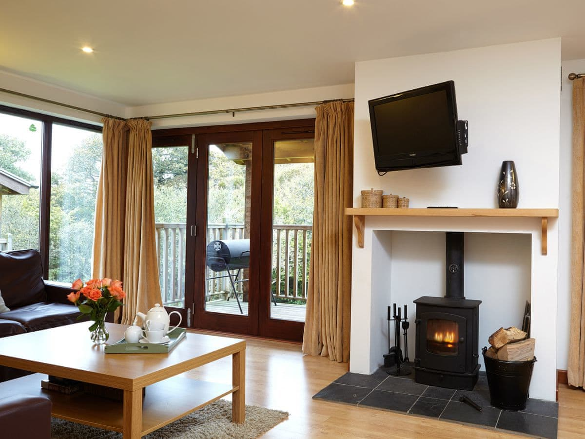 Living area | Kingfisher - Calbourne Water Mill Eco-houses, Calbourne