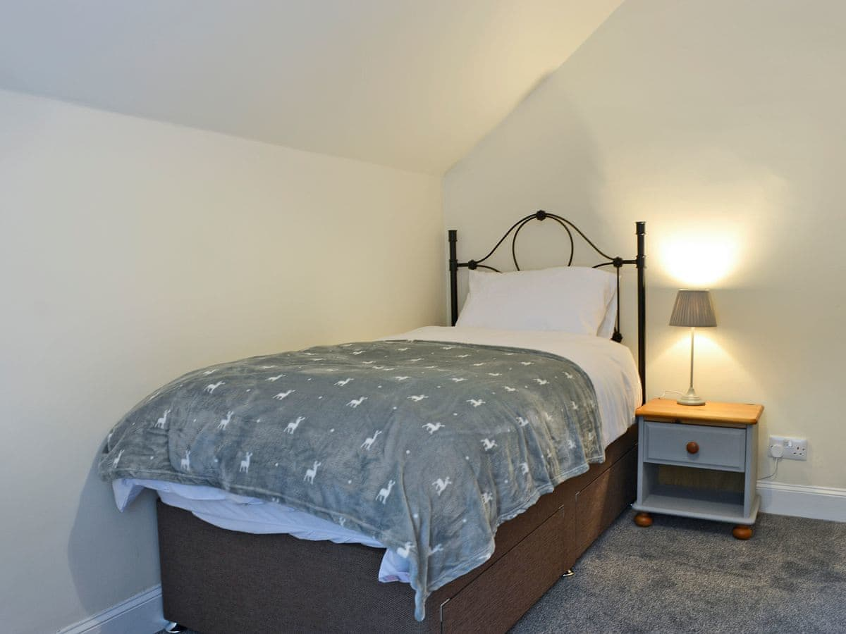 Charming single bedroom | Halleaths Home Farm, Lochmaben